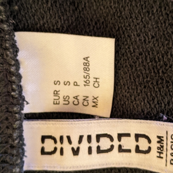 Top - Picture 2 of 4